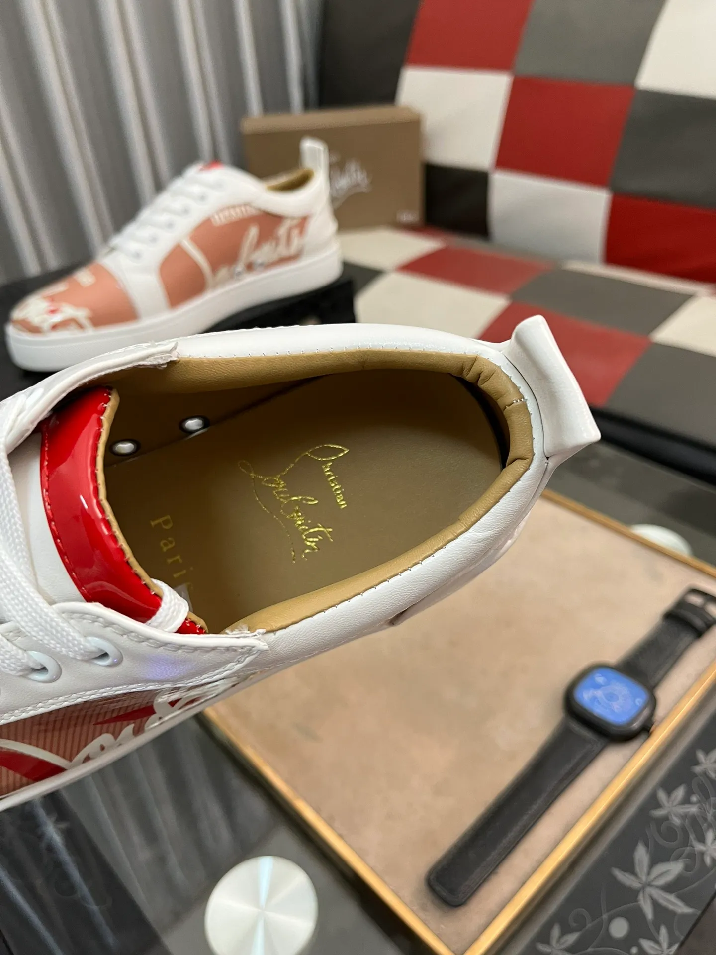 Men's men's shoes💰458⌚️⌚️christian louboutin (CL red sole shoes) counter hot diamond series, casual sneakers📢 📢 📢 Exclusive hot style release🎈🎈💪Movable latex feet👻Finished outsole line [Deyi] Global supply😝 [Top version]: Original imported cowhide upper, top original leather lining, original open-molded TPU outsole, original 1:1 detail processing, original shoe last, large number of ready-made code numbers: 38-44